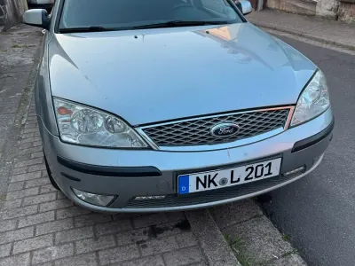 Gebraucht Ford Mondeo 125 PS (91 kW) 2006 Silber Kombi
