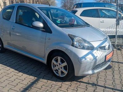 Usata Toyota Aygo Cool 68 CV (50 kW) 2006 Argento Utilitaria