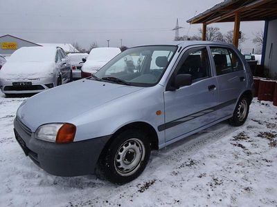 Grau Gebraucht 1998 Toyota Starlet Kleinwagen | 2.500 € (Fairer Preis)