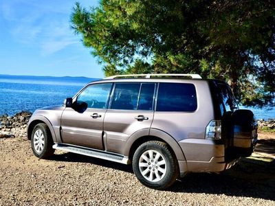 gebraucht Mitsubishi Pajero 3,2 DI-D 4WD Instyle Automatik Instyle