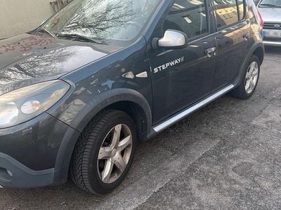 Gebraucht Dacia Sandero Stepway 87 PS (63 kW) 2010 Grau SUV