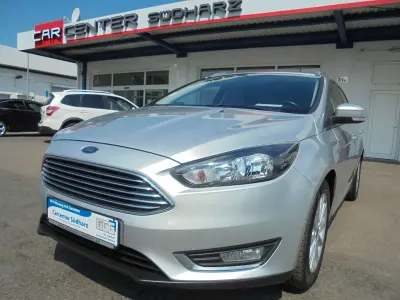 Gebraucht Ford Focus Titanium 125 PS (91 kW) 2017 Silber Limousine