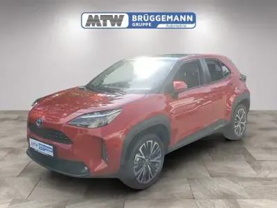 Gebraucht Toyota Yaris Elegant 116 PS (85 kW) 2022 Rot Kleinwagen