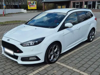 Gebraucht Ford Focus ST 250 PS (183 kW) 2018 Weiß Kombi