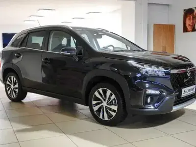 Gebraucht Suzuki SX4 S-Cross Comfort+ 129 PS (94 kW) 2024 Cosmic black pearl SUV