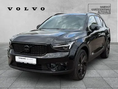 Gebraucht Volvo XC40 Plus 163 PS (119 kW) 2025 Onyx black / metallic SUV