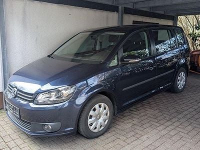 Gebraucht VW Touran Trendline 105 PS (77 kW) 2015 Blau Van / Kleinbus