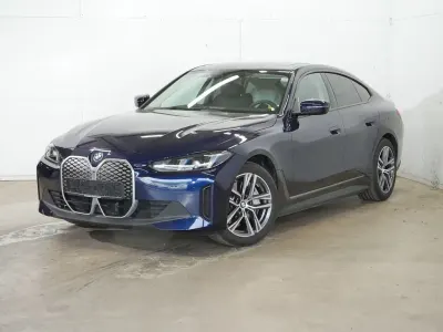 Gebraucht BMW i4 Sport Line 250 kW (340 PS) 2024 Bmw individual tansanitblau Limousine