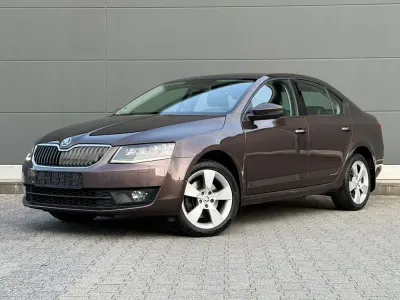 Gebraucht Skoda Octavia Elegance 179 PS (131 kW) 2015 Braun Kombi