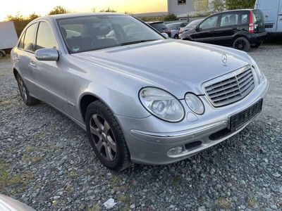 Mercedes E200