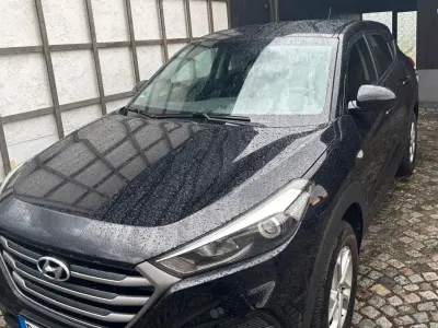 Gebraucht Hyundai Tucson 116 PS (85 kW) 2015 Schwarz SUV