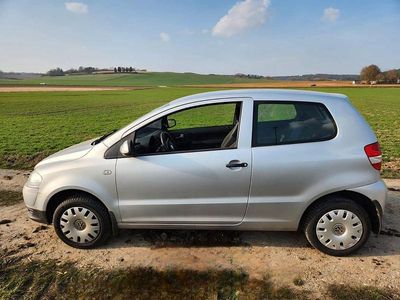 Gebraucht VW Fox 75 PS (55 kW) 2006 Grau Kleinwagen