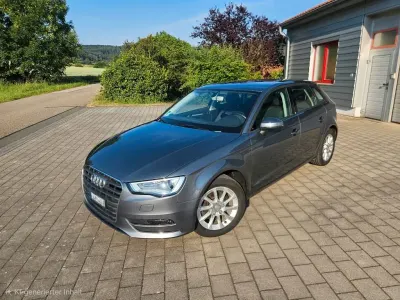 Gebraucht Audi A3 Ambiente 125 PS (91 kW) 2016 Grau Limousine