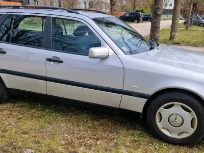 Gebraucht Mercedes 250 150 PS (110 kW) 1997 Silber Kombi