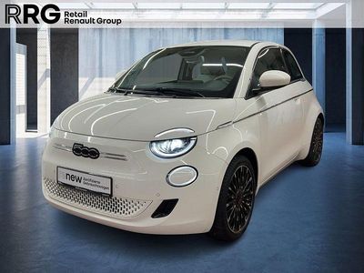 Begagnad Fiat 500e La Prima 86 kW (118 HK) 2022 Vit Halvkombi