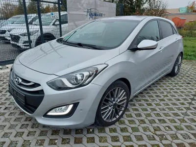 Gebraucht Hyundai i30 Style 110 PS (80 kW) 2012 Grau Limousine