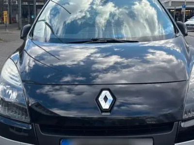 Gebraucht Renault Scénic III Bose Edition 131 PS (96 kW) 2011 Schwarz Van / Kleinbus