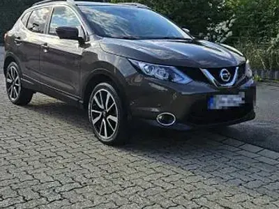 Gebraucht Nissan Qashqai 360º 116 PS (85 kW) 2016 Braun SUV