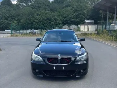 Gebraucht BMW 523 M Sport 177 PS (130 kW) 2006 Schwarz Limousine