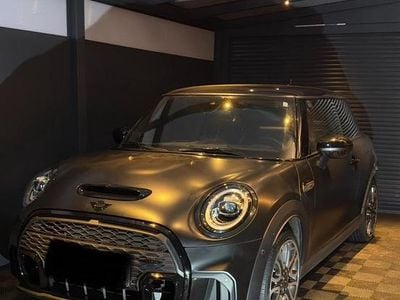 Second-hand Mini Cooper SE 135 kW (184 CP) 2020 Negru Hatchback