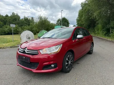 Gebraucht Citroën C4 SELECTION 95 PS (69 kW) 2014 Rot Limousine