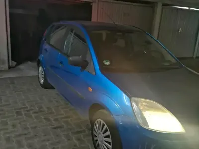 Gebraucht Ford Fiesta 69 PS (50 kW) 2005 Blau Kleinwagen