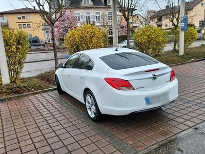 Gebraucht Opel Insignia Sport 160 PS (117 kW) 2011 Weiß Limousine