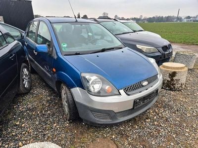 Gebraucht Ford Fiesta 70 PS (51 kW) 2007 Blau Kleinwagen