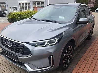 Second-hand Ford Kuga ST-Line X 152 CP (111 kW) 2024 Argintiu SUV