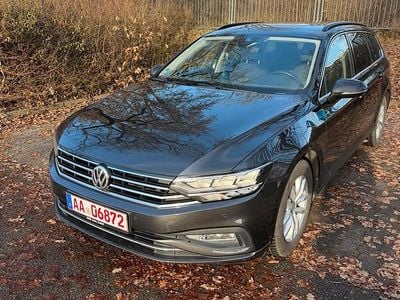 Grau Gebraucht 2019 VW Passat Kombi | 18.990 € (Fairer Preis)