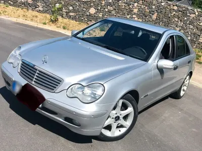 Gebraucht Mercedes C180 Classic 143 PS (105 kW) 2003 Silber Limousine