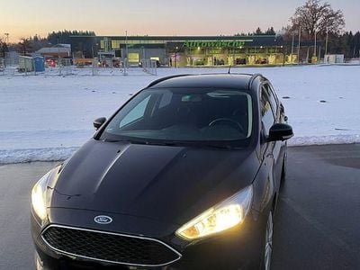 Gebraucht Ford Focus Business Edition 125 PS (91 kW) 2017 Schwarz Limousine