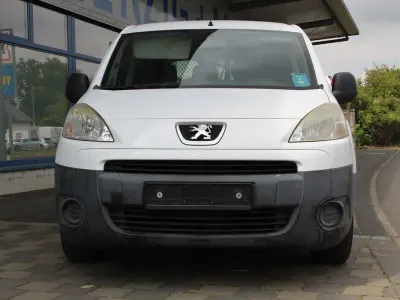 Gebraucht Peugeot Partner Comfort 75 PS (55 kW) 2010 Weiß Van / Kleinbus