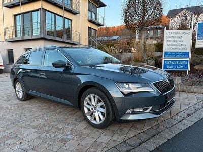 Gebraucht Skoda Superb Premium Edition 190 PS (139 kW) 2019 Grau Kombi