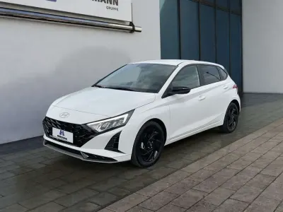 Neu Hyundai i20 Blackline 90 PS (66 kW) 2026 Atlas white Kleinwagen