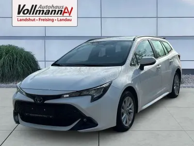 Gebraucht Toyota Corolla Business Edition 140 PS (102 kW) 2025 Weiß Limousine