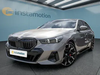 Gebraucht BMW 540 303 PS (222 kW) 2025 Grau Limousine