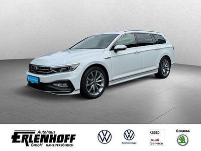 Weiß Gebraucht 2023 VW Passat Elegance Kombi | 33.990 €