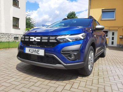 Stahlblau Gebraucht 2023 Dacia Sandero Expression Kleinwagen | 17.900 €