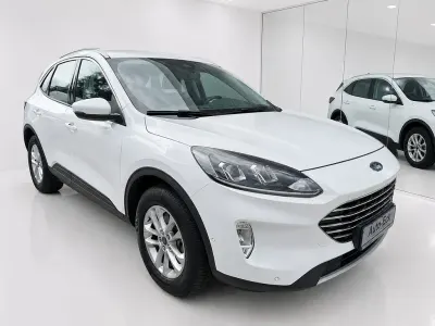 Gebraucht Ford Kuga Titanium 224 PS (164 kW) 2021 Weiß SUV