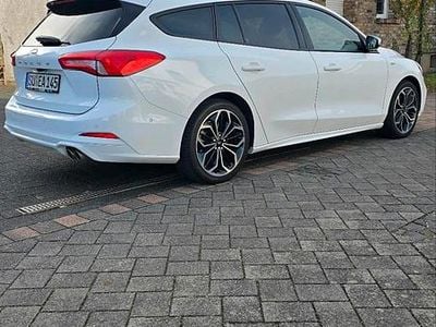 Second-hand Ford Focus ST-Line 150 CP (110 kW) 2020 Alb Break