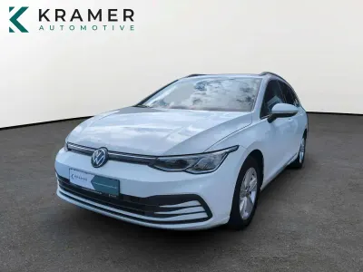 Gebraucht VW Golf VIII Life 150 PS (110 kW) 2022 Pure white Kombi