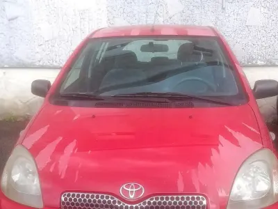Gebraucht Toyota Yaris 69 PS (50 kW) 1999 Rot Kleinwagen