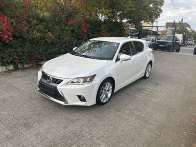 Lexus CT200h