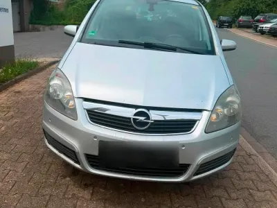 Gebraucht Opel Zafira 150 PS (110 kW) 2006 Silber Van / Kleinbus