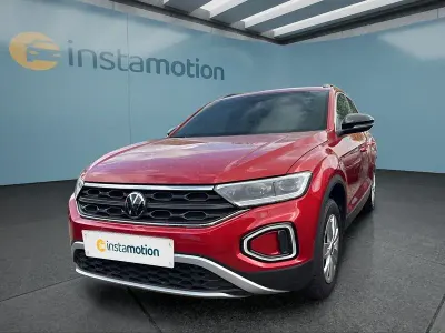 Usata VW T-Roc 150 CV (110 kW) 2024 Rosso SUV