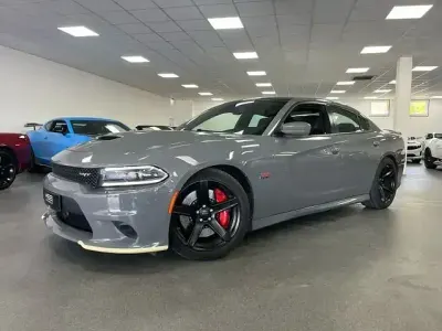 Begagnad Dodge Charger 492 HK (361 kW) 2020 Grå Sedan