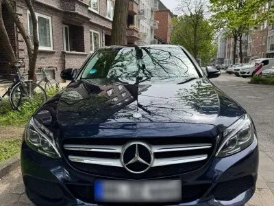 Gebraucht Mercedes C220 170 PS (125 kW) 2017 Blau Limousine