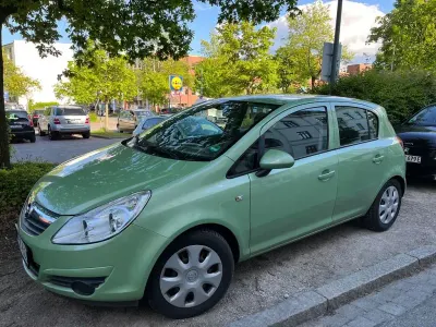 Usado Opel Corsa Edition 60 HP (44 kW) 2009 Verde Citadino