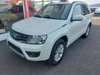 Gebraucht Suzuki Grand Vitara Comfort 169 PS (124 kW) 2015 Weiß SUV
